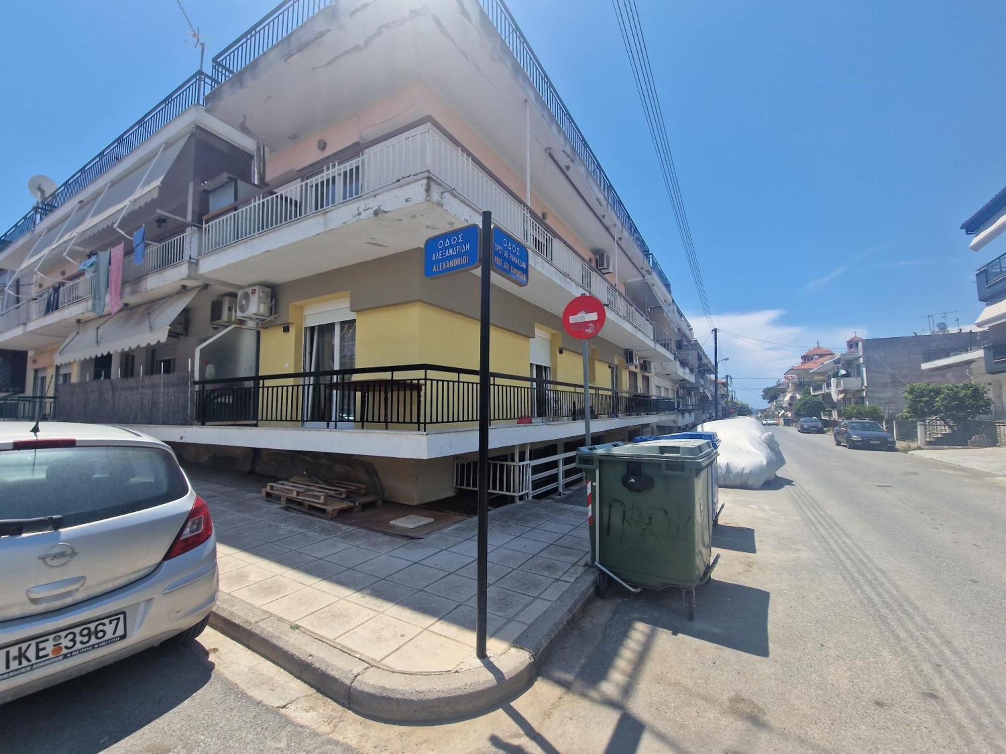 Konstantinos Apartment Nea Moudania Bagian luar foto