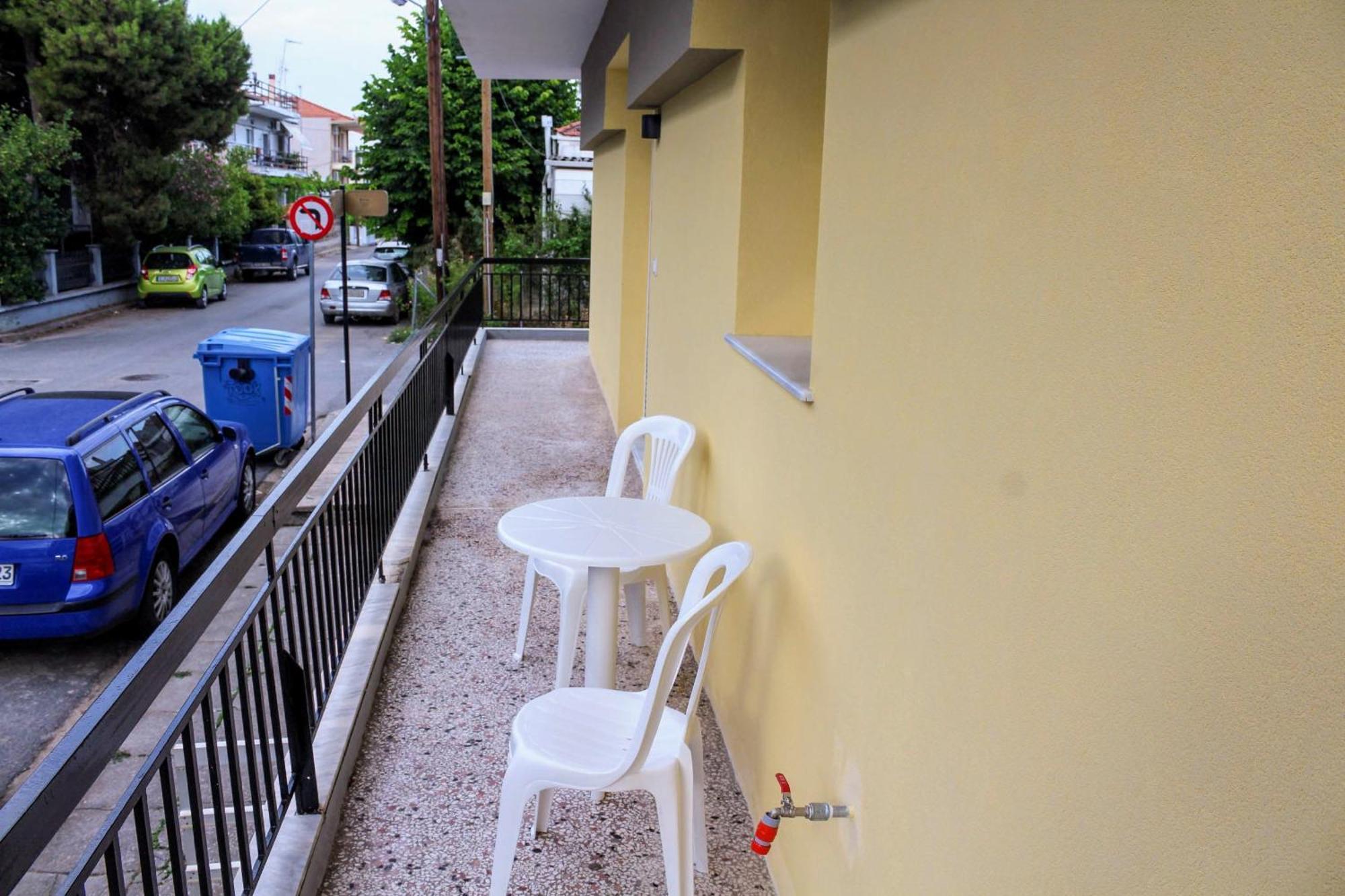 Konstantinos Apartment Nea Moudania Bagian luar foto