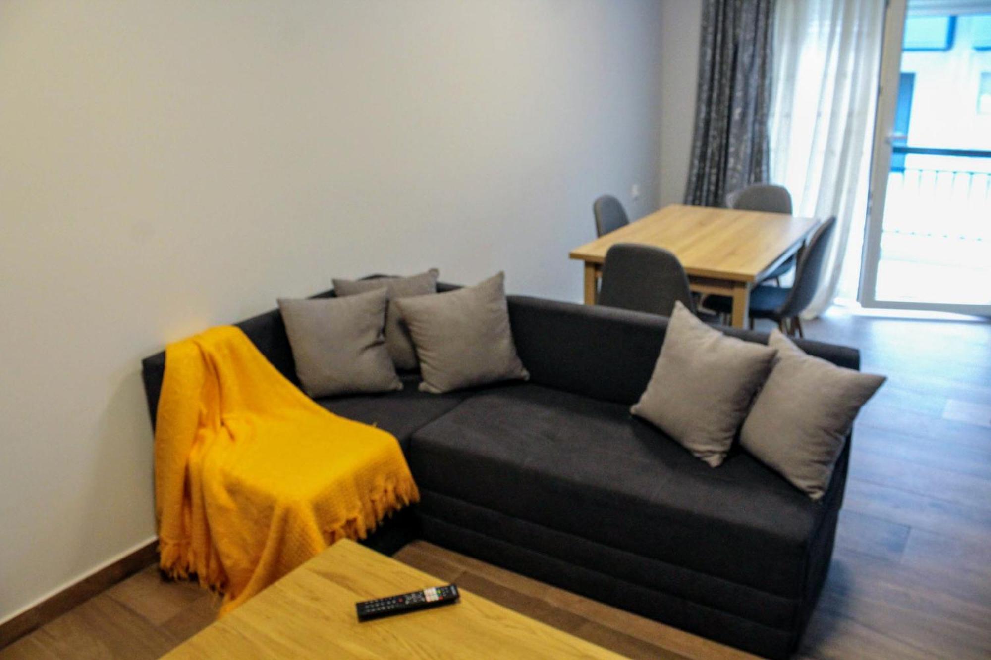 Konstantinos Apartment Nea Moudania Bagian luar foto